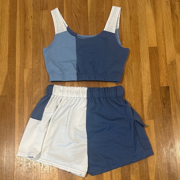 Shein | Women’s Blue and White Colorblock Crop Top and Shorts Set - Picture 11 of 11